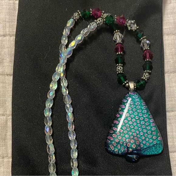 🎄Simulated magic color quartz drop Christmas tree pendant with quartz beads 12” - Picture 6 of 8